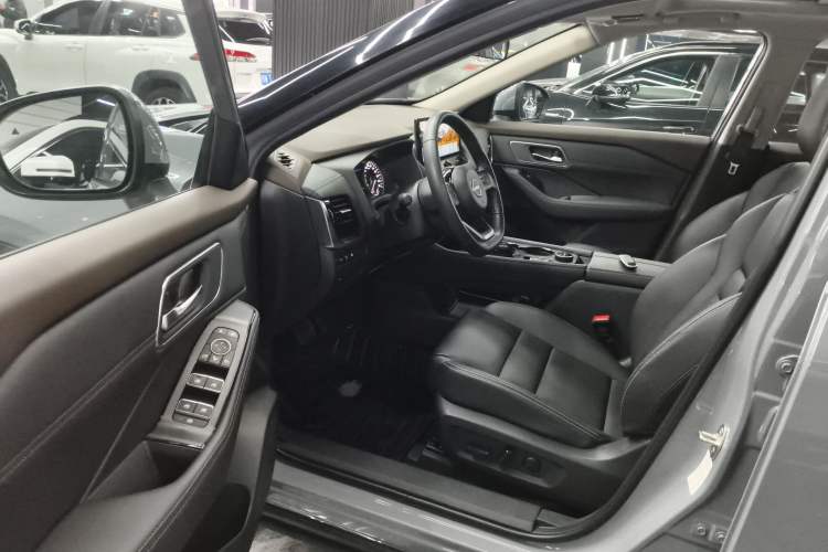 Used Nissan X-Trail 2023 e-POWER Ultra-Hybrid Dual-Motor All-Wheel-Drive Luxury Edition
