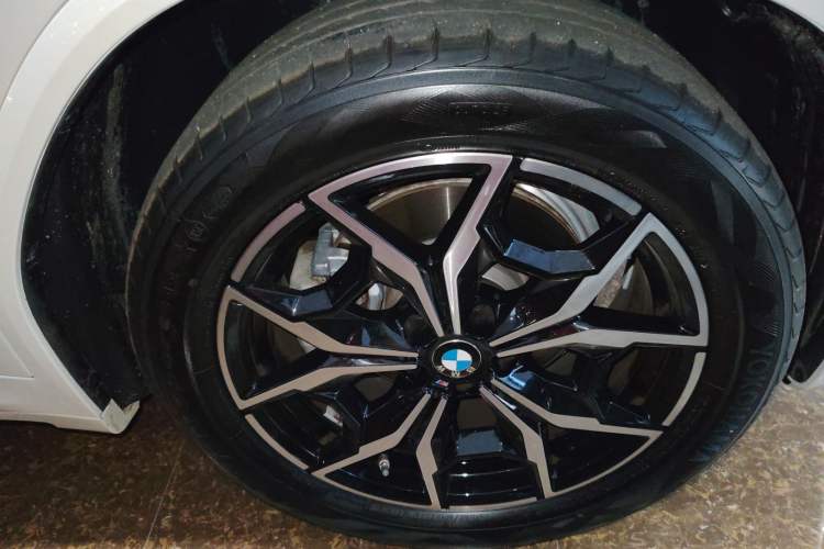 Used BMW X3 2022 Restyled xDrive25i M Sport Package Right Front Wheel Hub