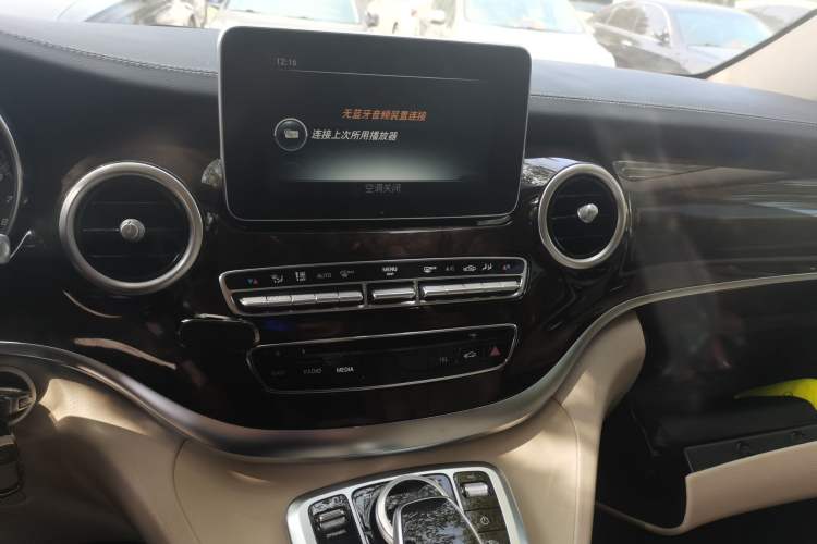 Used Mercedes-Benz V-Class 2018 V 260 Prestige Edition China VI