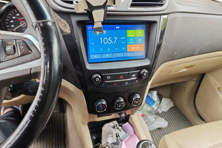 Used Wuling Hongguang 2016 1.5L S1 Deluxe Model China V-standard Audio And AC Panel