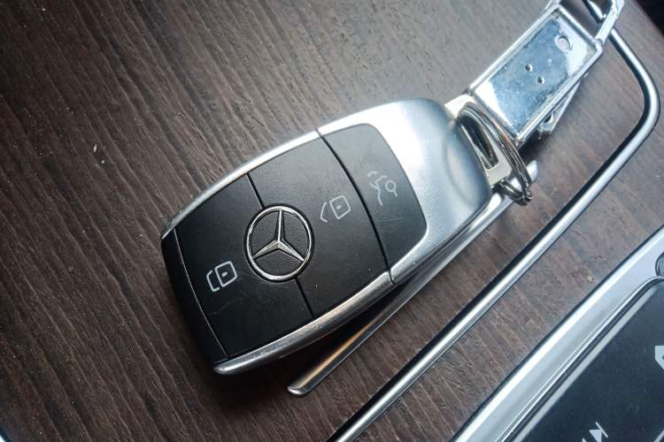 Used Mercedes-Benz GLC 2021 GLC 300 L 4MATIC Luxury Model Vehicle Key