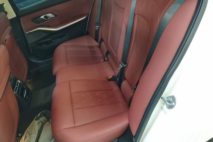 Used BMW i3 2025 eDrive 40 L Midnight Edition Left Rear Seat