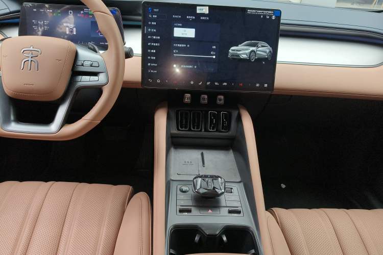 Used BYD Song L EV 2025 Intelligent Driving Version 662 km LiDAR Excellence Edition
