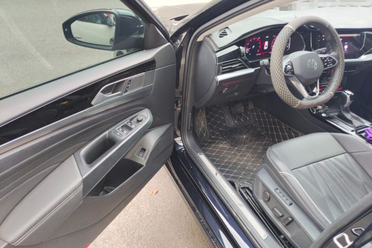 Used Volkswagen Passat 2022 330TSI Starry Luxury Edition
