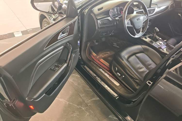 Used Zotye Z700 2016 1.8T Manual Luxury Model