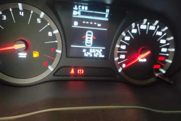 Used GAC Trumpchi GA6 2016 235T Manual Elite Edition Odometer Close Up