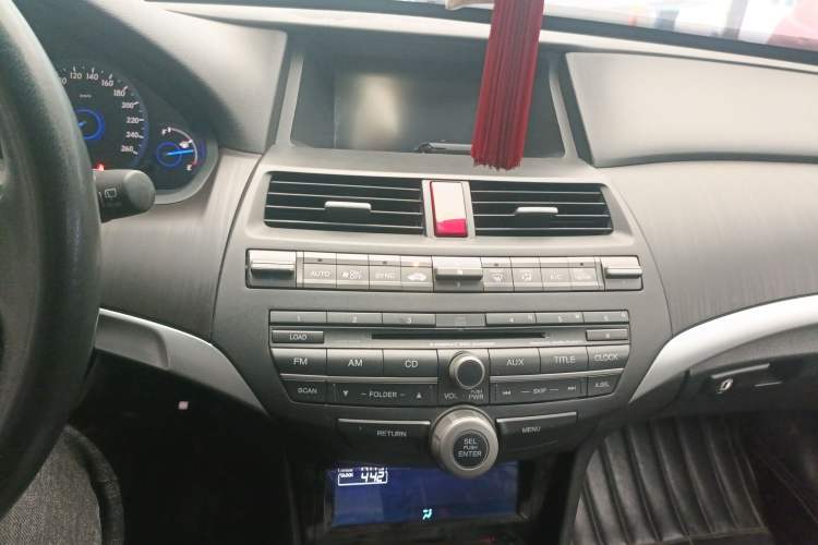 Used Honda Crosstour 2012 2.4L Luxury Edition Audio And AC Panel