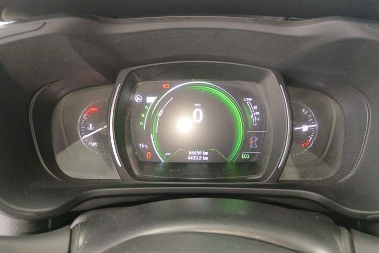 Used Renault Kadjar 2017 2.0L Two-Wheel Drive Fashion Edition