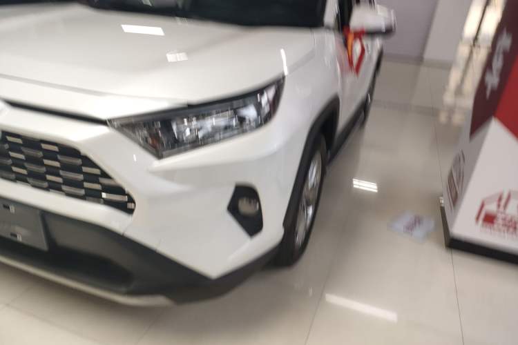 Used Toyota RAV4 2021 2.0L CVT 4x4 Style PLUS Edition Left Front Headlight