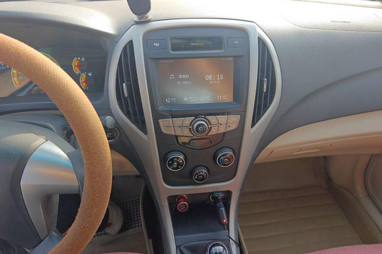 Used BYD F3 2015 Energy-Saving Edition 1.5L Manual Luxury Model
