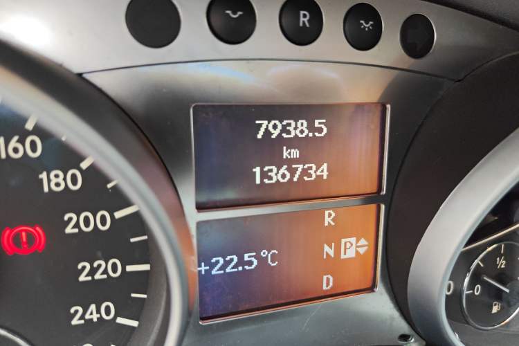 Used Mercedes-Benz M-Class 2010 ML 300 4MATIC