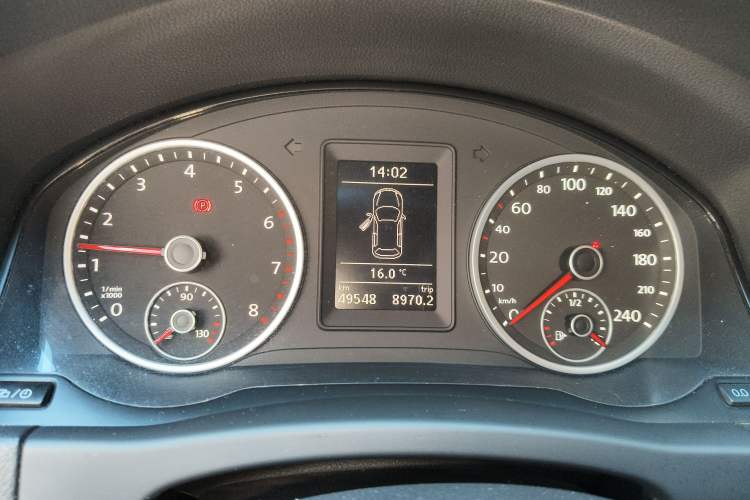 Used Volkswagen Tiguan L 2016 300TSI Manual Two-Wheel Drive Trend Edition