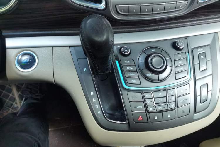 Used Buick GL8 2011 3.0L XT Luxury Business Flagship Edition