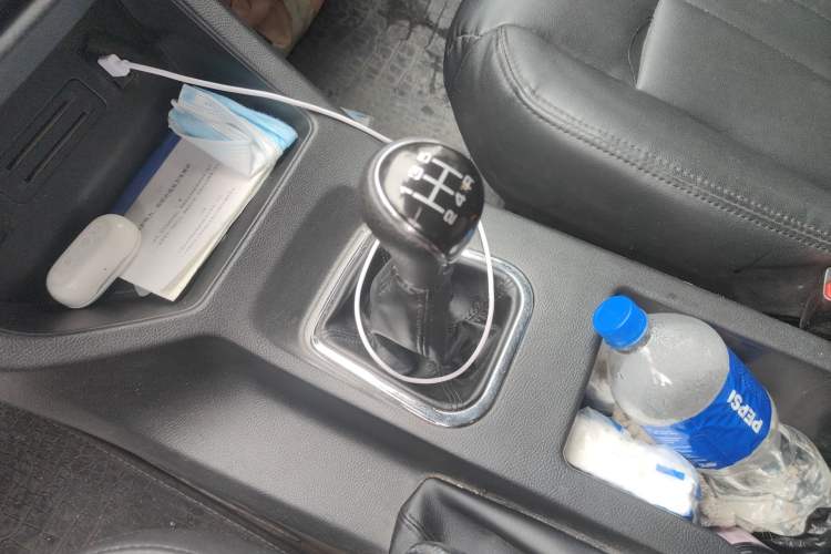 Used FORTHING Lingzhi 2023 M5L 1.6L Base Model 7 Seats Gear Lever