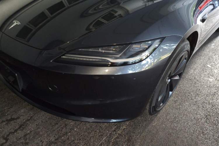 Used Tesla Model 3 2023 Rear-Wheel-Drive Version
