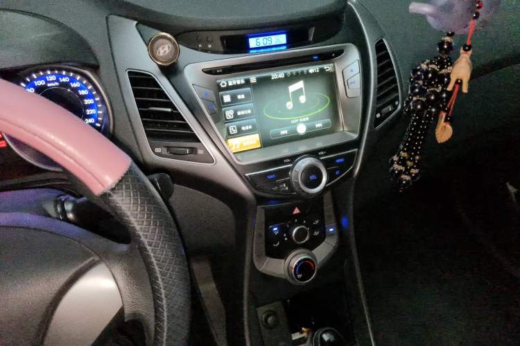 Used Hyundai Elantra (5th Generation / Langdong) 2015 1.6L Automatic Fashion Model
