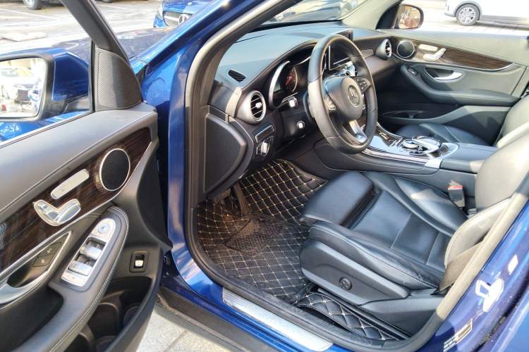 Used Mercedes-Benz GLC 2017 GLC 260 4MATIC Dynamic Edition
