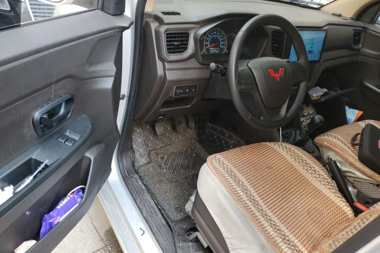 Used Wuling Hongguang V 2022 1.5L Enjoy Edition Electric-Powered LAR
