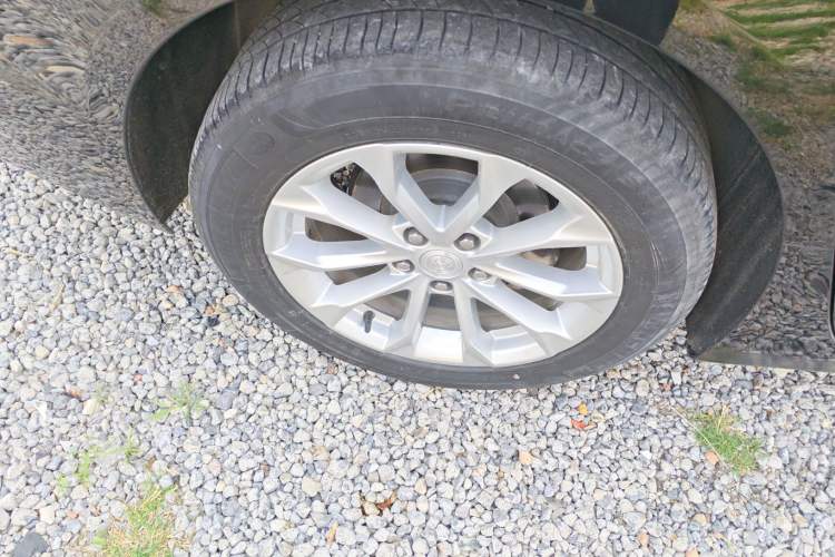 Used Buick LaCrosse 2022 552T Luxury Version Right Rear Wheel Hub