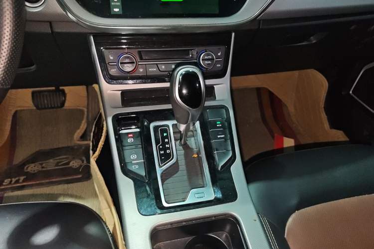 Used Geely Auto Emgrand GL 2019 1.4T CVT Prestige Smart Edition Gear Lever