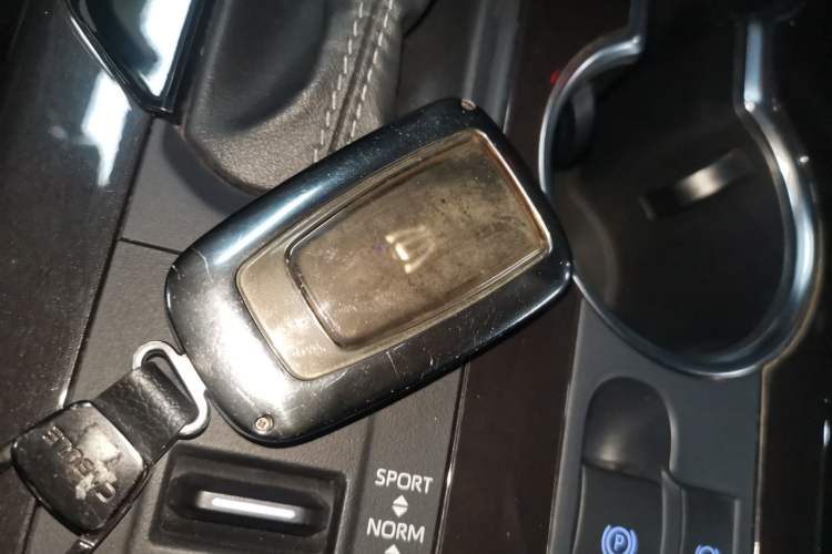 Used Toyota Crown Kluger 2021 2.5L HEV Four-Wheel Drive Flagship Edition Interior 1