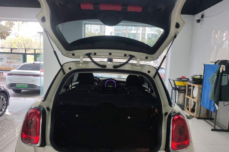 Used MINI 2016 1.5T COOPER
