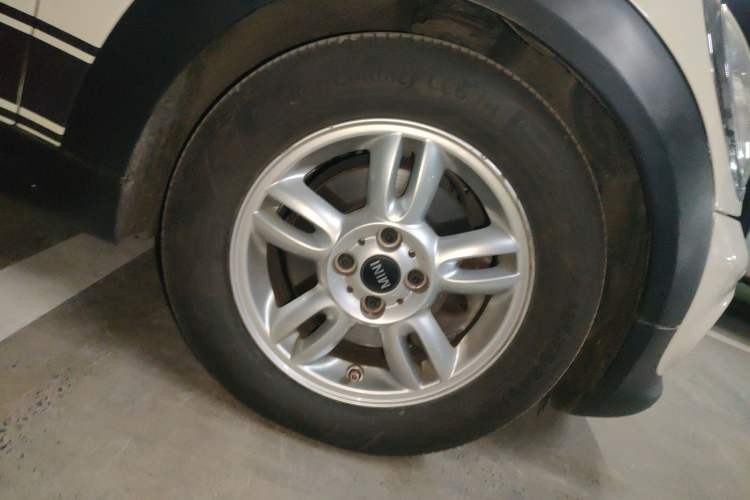 Used MINI 2011 1.6L ONE
