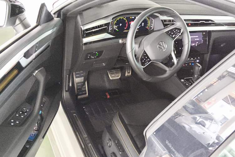 Used Volkswagen FAW-Volkswagen CC 2024 380TSI Striking Edition