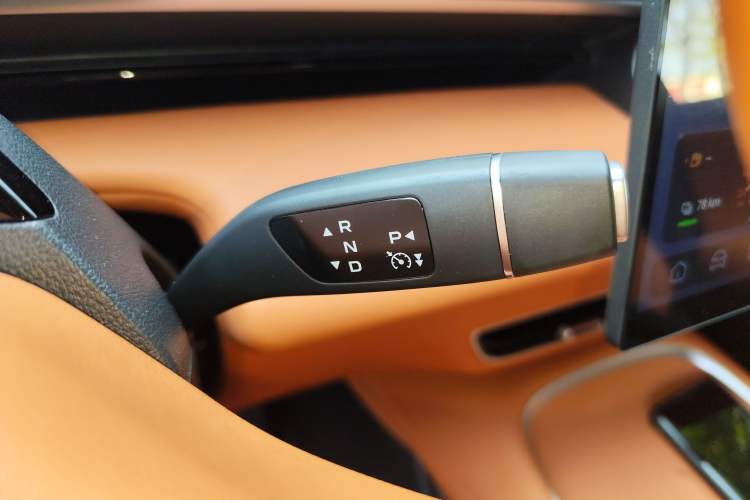 Used Deepal S07 2024 215Max Qiankun Intelligent Driving ADS SE Range-Extended Version
