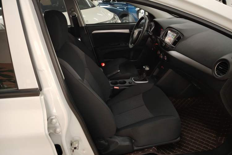 Used Roewe 350 2015 1.5L Automatic Luxury Sunroof Edition