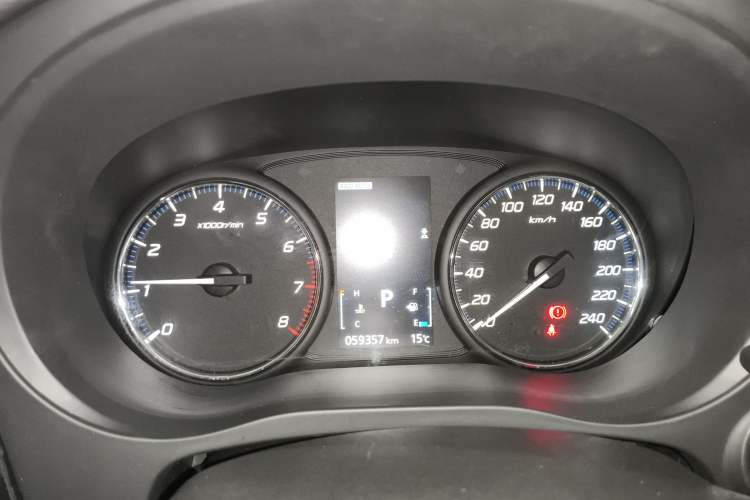 Used Mitsubishi Outlander 2019 2.4L 4x4 Zhi Xiang Edition 5 Seats China VI Standard