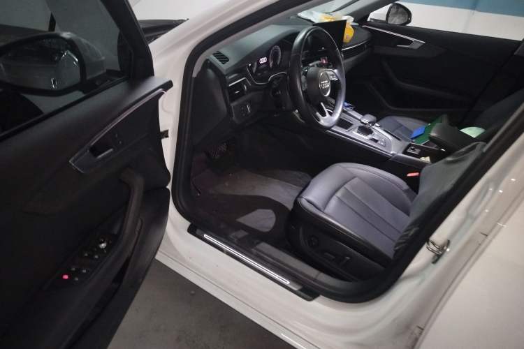 Used Audi A4L 2022 40 TFSI Luxury Prestige Edition
