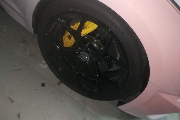 Used Audi A5 2021 Sportback 40 TFSI Stylish and Elegant Model Right Front Wheel Hub