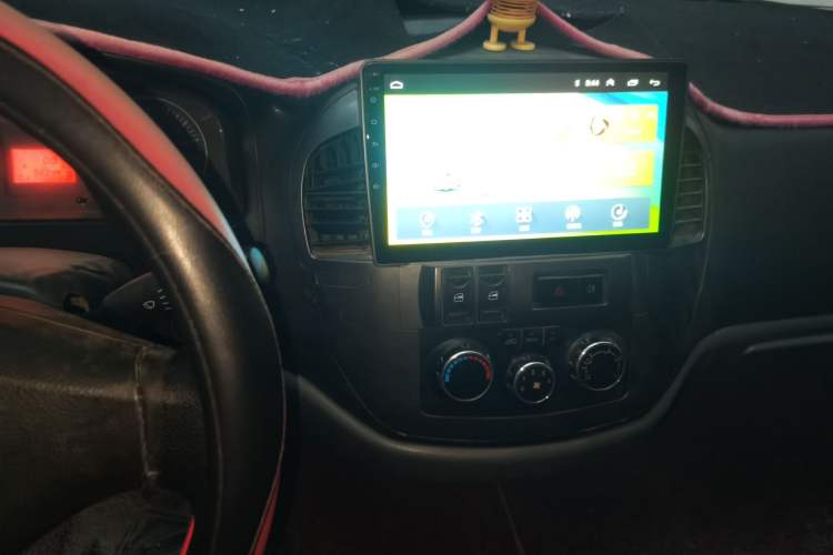 Used FORTHING Lingzhi 2013 M3 1.6L 7-seat Standard Model
