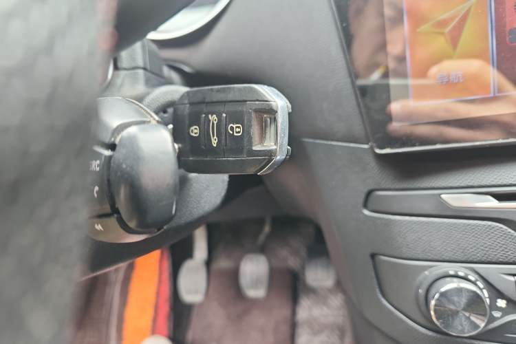 Used Peugeot 408 2014 1.8L Manual Leading Edition
