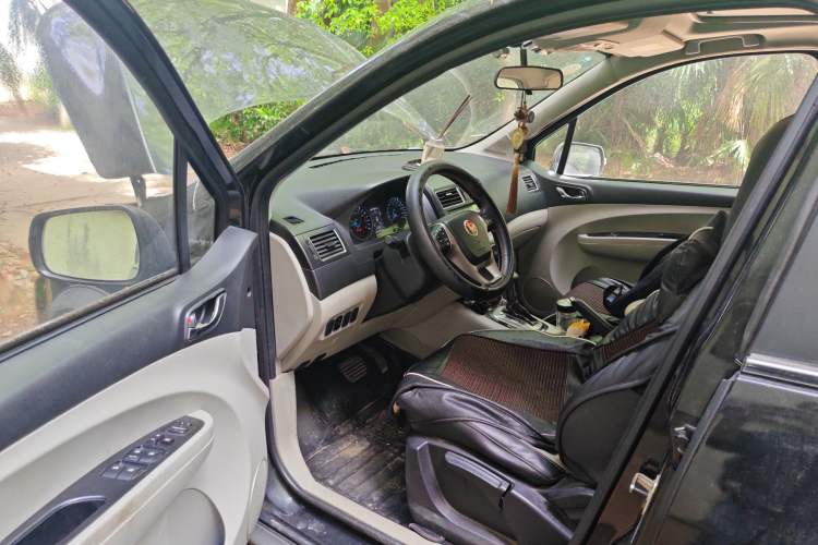 Used FORTHING Joyear XV 2016 1.6L CVT Luxury Model