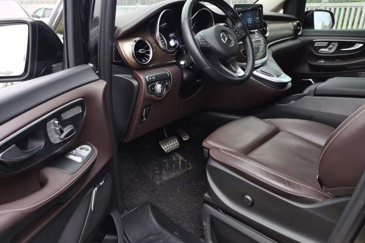 Used Mercedes-Benz V-Class 2022 V 260 L Long-wheelbase Luxury Edition Driver Seat