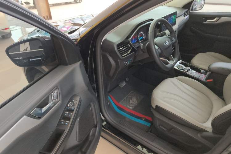 Used Ford Escape 2024 EcoBoost 245 Two-Wheel-Drive Comfort Edition