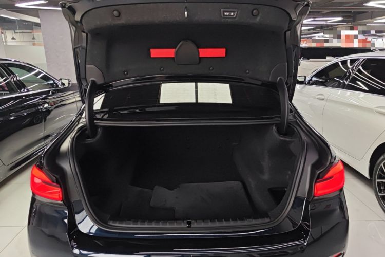Used BMW 5 Series 2023 530Li Leading Model M Sport Package Trunk