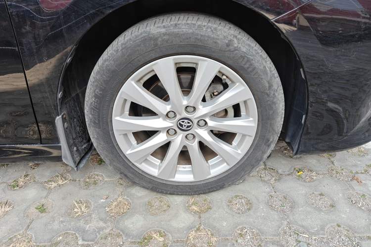 Used Toyota Camry 2018 2.0G Luxury Edition Right Front Wheel Hub