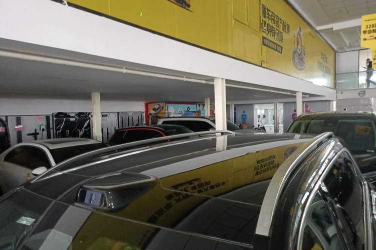 Used Hima AITO M9 2025 Extended-Range Max Version 52 kWh 6-Seater Edition Roof