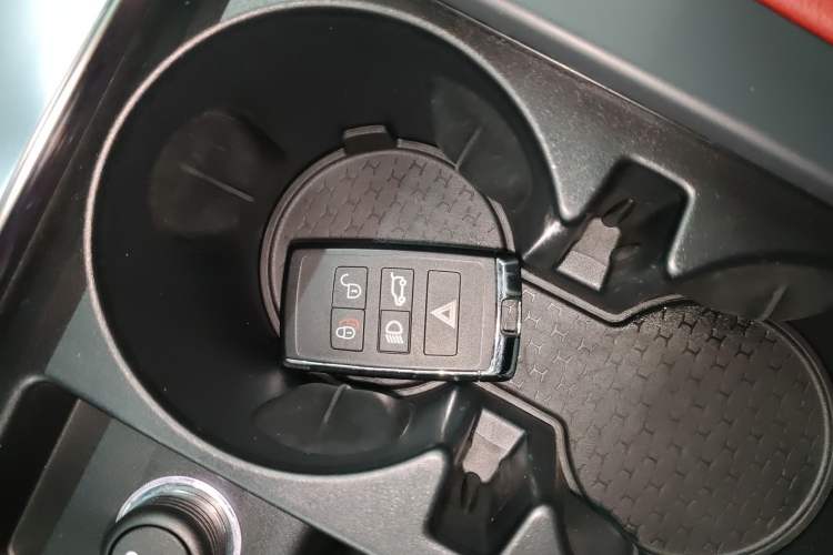 Used Jaguar F-PACE 2024 P250 R-Dynamic SE
