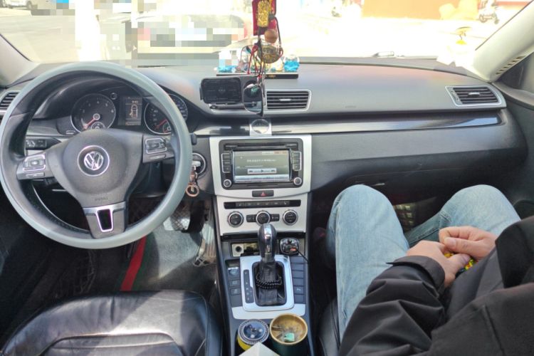 Used Volkswagen Magotan 2013 1.8TSI Luxury Model Center Console