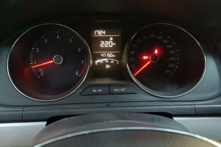 Used Volkswagen Gran Lavida 2015 1.6L Manual Comfort Edition