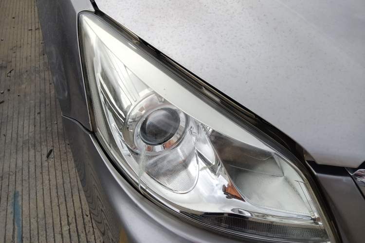 Used CHANGAN Raeton 2014 1.8T Automatic Prestige Anniversary Edition China IV Standard Right Front Headlight