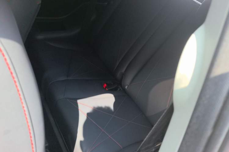 Used Chery Little Ant 2022 Revised Version Sweet Pink Edition Half-Sugar Version Lithium Iron Phosphate 30.7 kWh 30 kW 301 km
