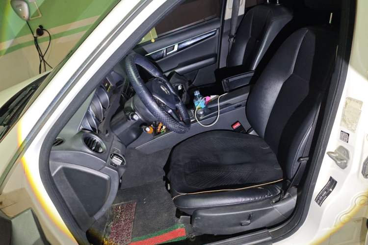 Used Mercedes-Benz C-Class 2013 C 180 Classic Grand Edition
