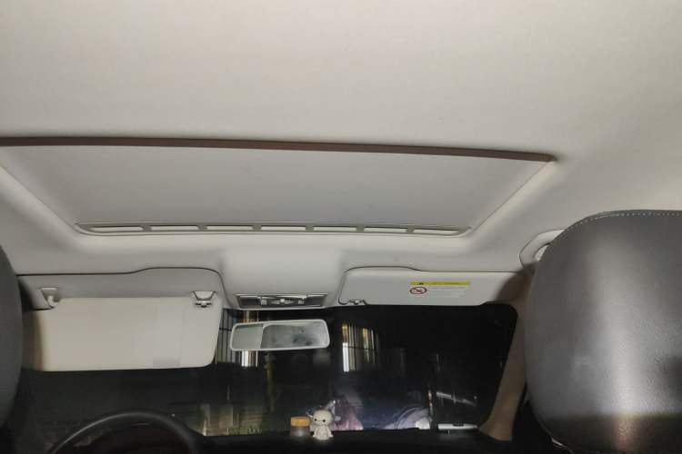 Used Volkswagen Santana 2015 1.6L Automatic Comfort Edition Headliner