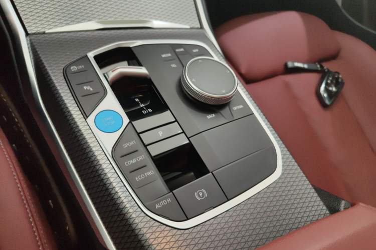 Used BMW i3 2023 eDrive 40 L Midnight Edition
