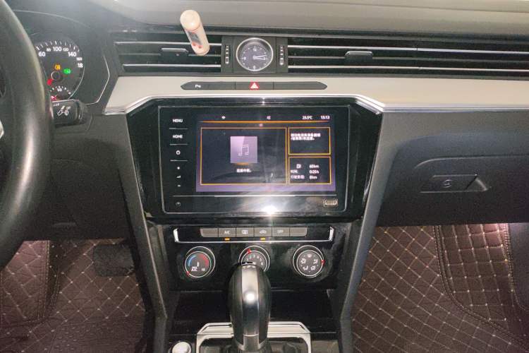 Used Volkswagen Magotan 2020 280TSI DSG Comfort Edition Audio And AC Panel